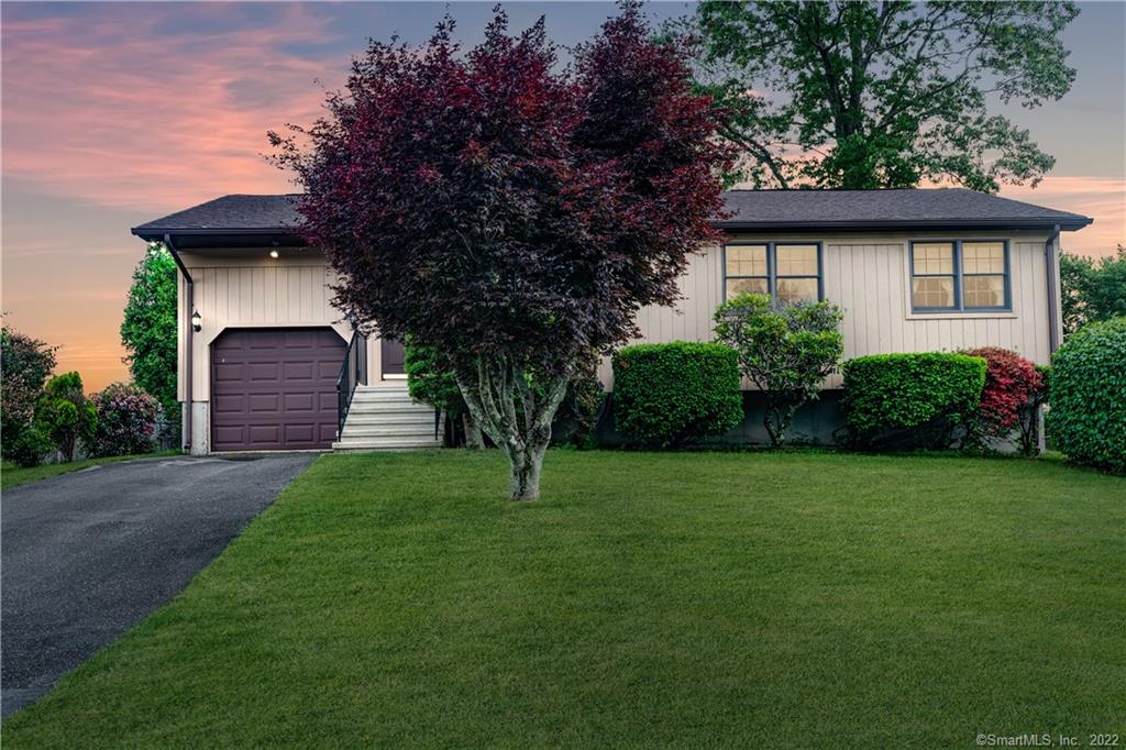 131 Bluebird Drive Naugatuck CT 06770