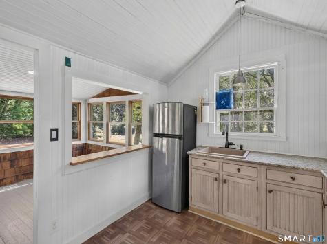 69 River Road Clinton CT 06413