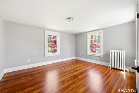 82 West Street Simsbury CT 06070