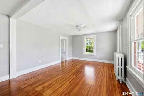 82 West Street Simsbury CT 06070