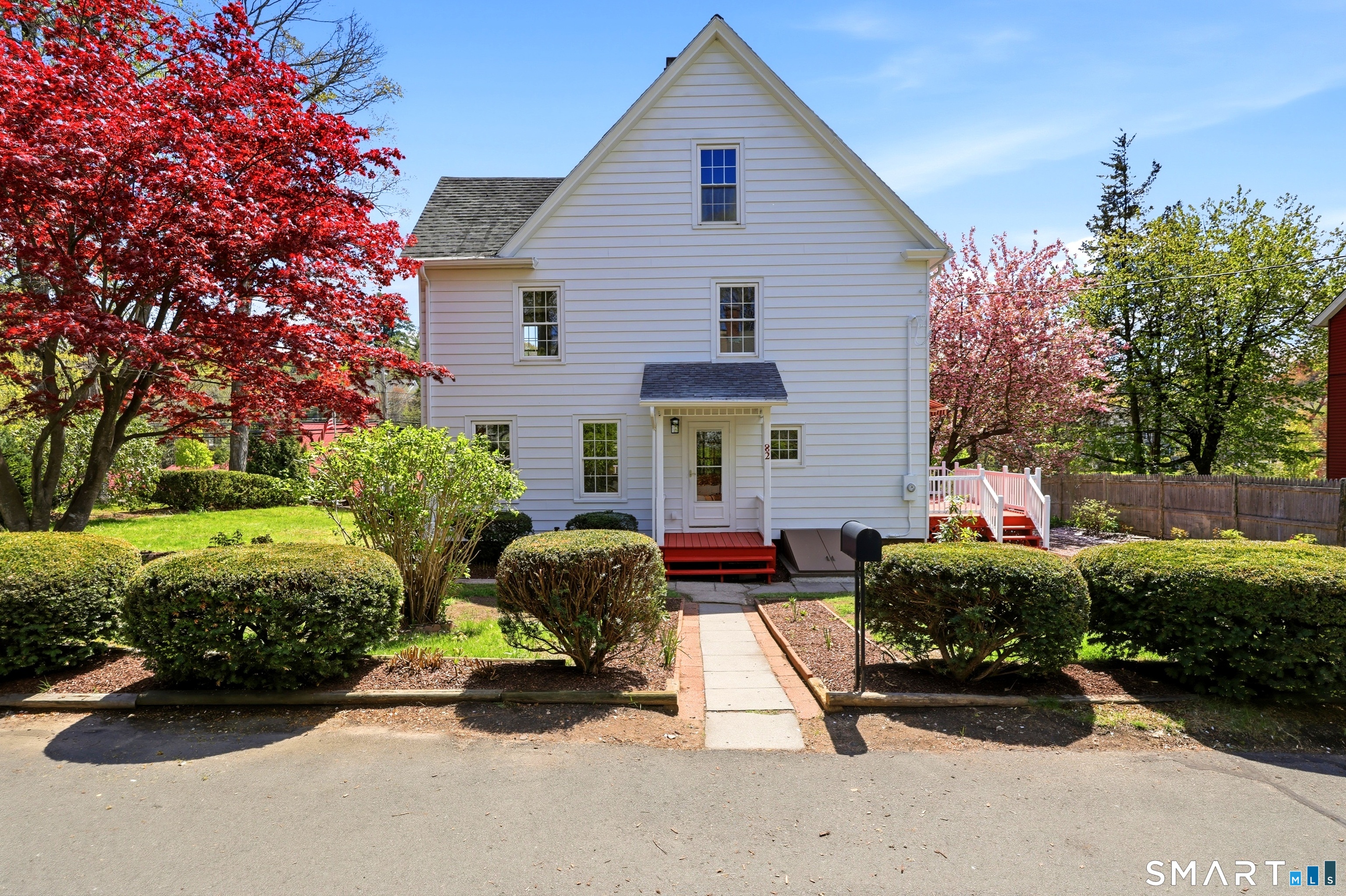 82 West Street Simsbury CT 06070