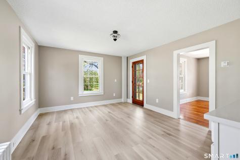 82 West Street Simsbury CT 06070