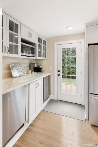 105 Rose Lane Darien CT 06820