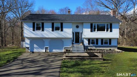 8 Cynthia Court Branford CT 06405