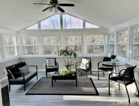 8 Cynthia Court Branford CT 06405