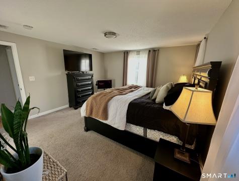 8 Cynthia Court Branford CT 06405
