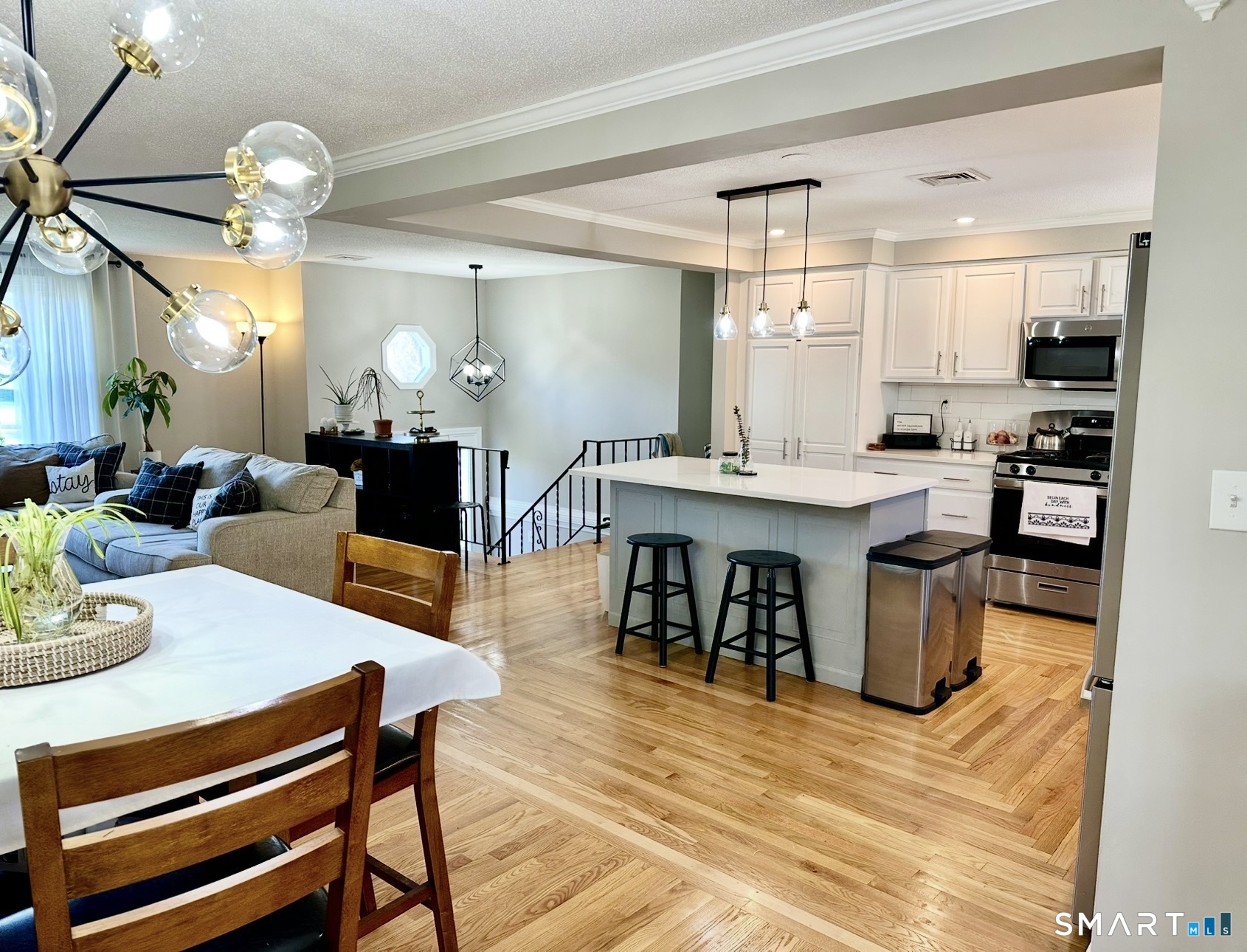 8 Cynthia Court Branford CT 06405