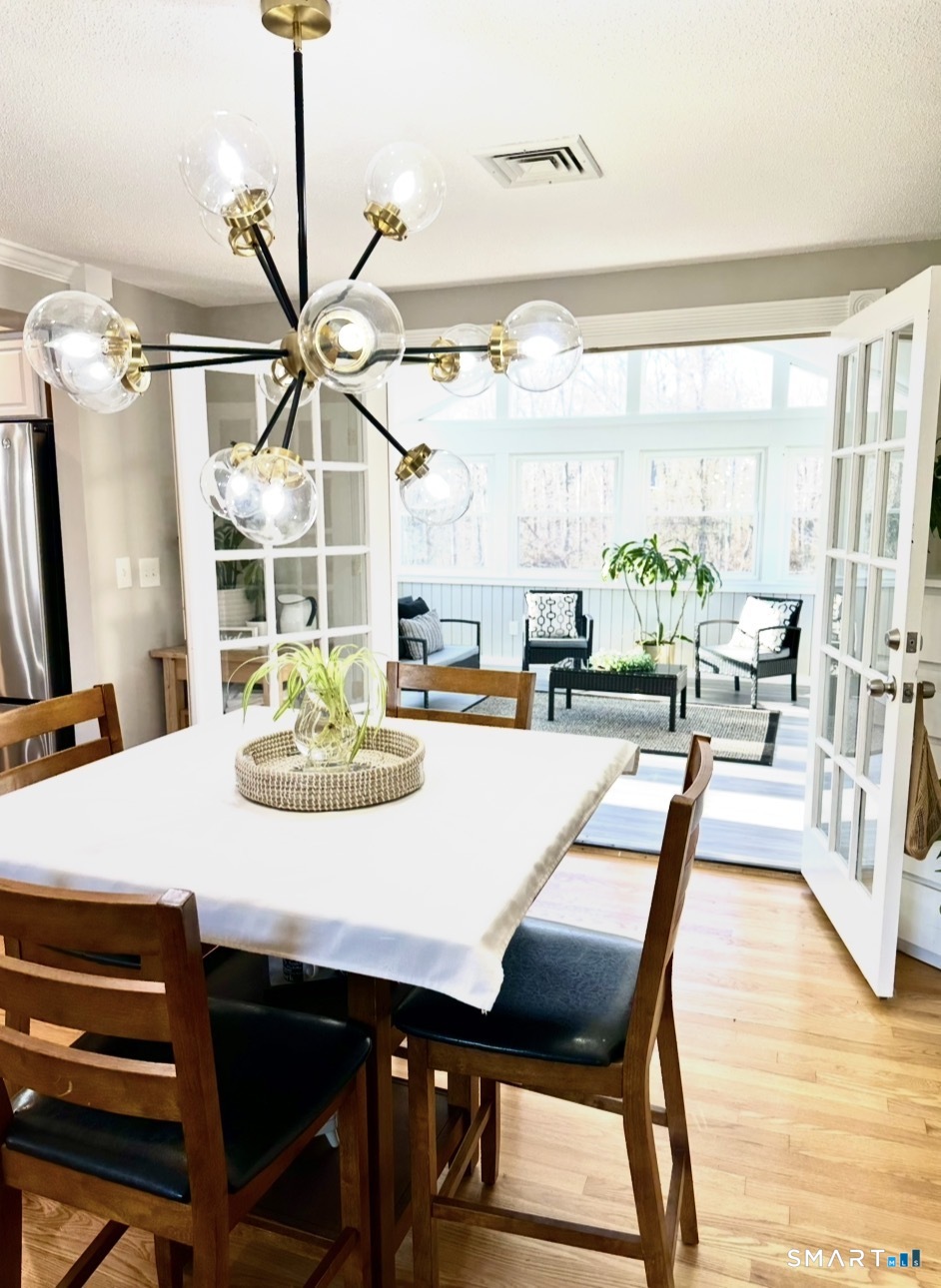 8 Cynthia Court Branford CT 06405