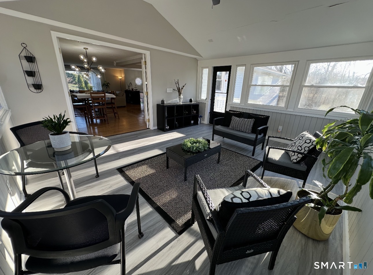8 Cynthia Court Branford CT 06405