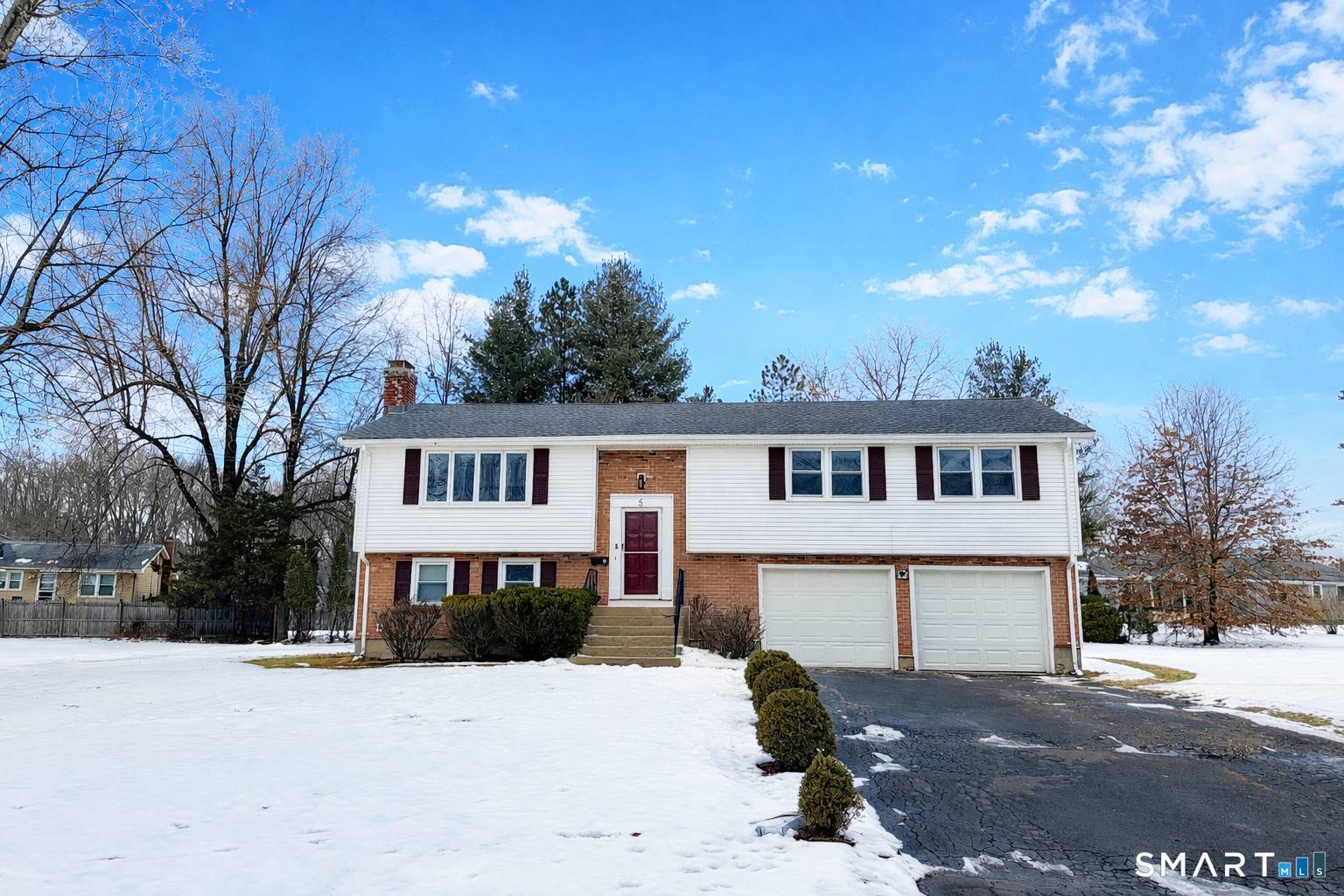 5 Candlewood Drive Bloomfield CT 06002