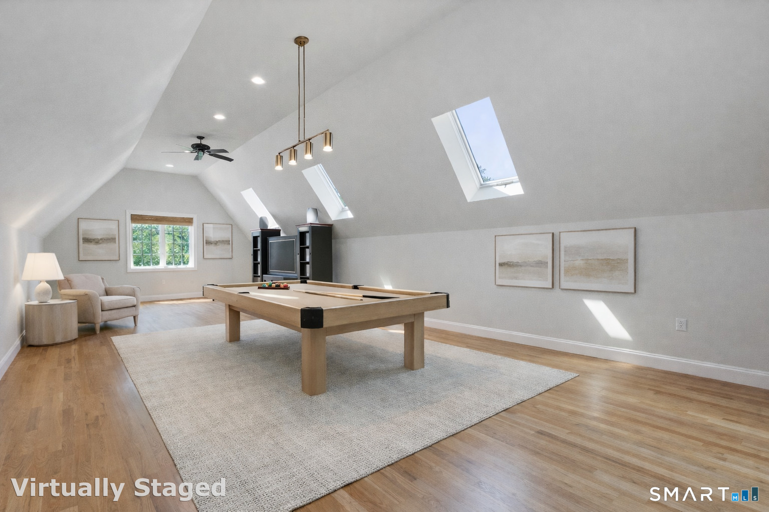 2 Longwood Drive Redding CT 06896