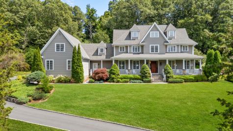 2 Longwood Drive Redding CT 06896