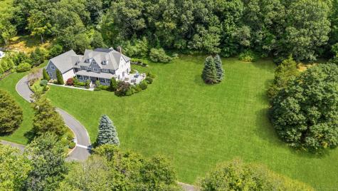 2 Longwood Drive Redding CT 06896