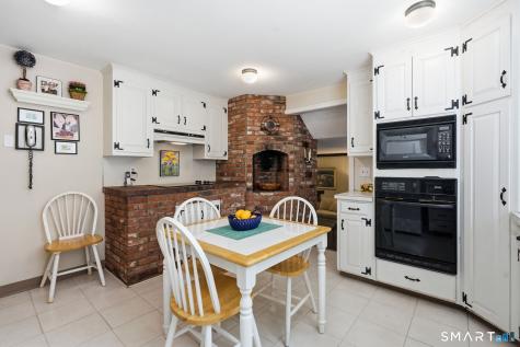 90 Stony Corners Circle Avon CT 06001
