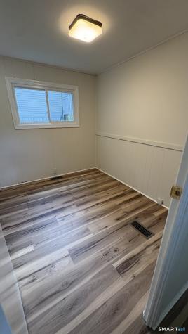 303 Mohegan Park Road Norwich CT 06360