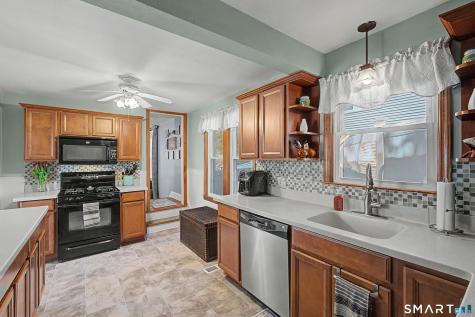 36 Cottage Place Stratford CT 06614