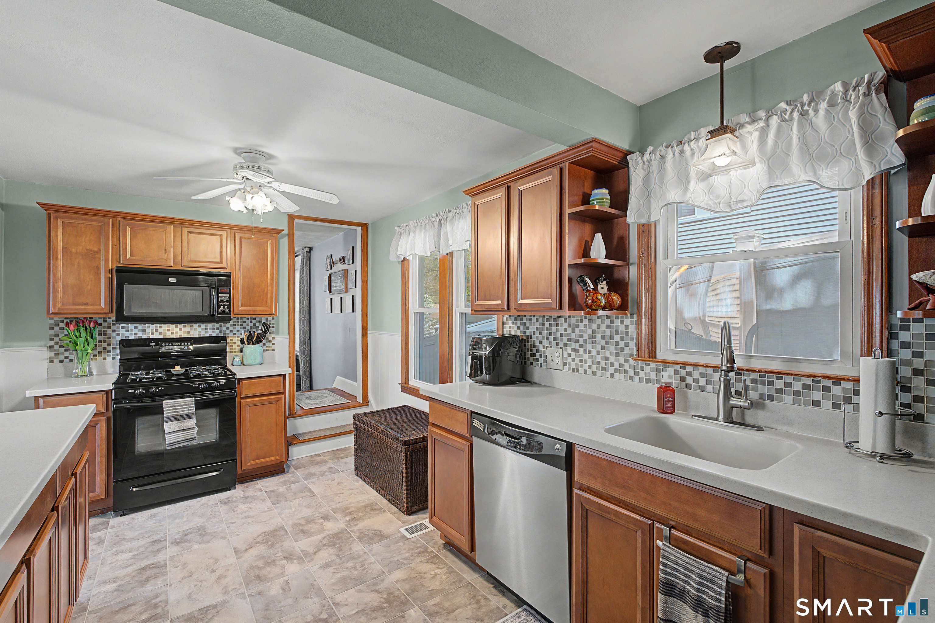 36 Cottage Place Stratford CT 06614