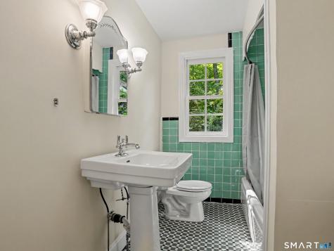 18 Old Kings Highway Weston CT 06883