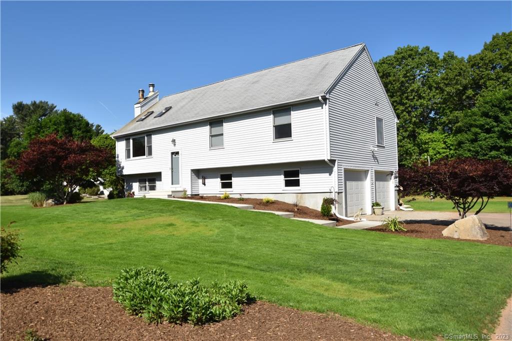 7 Lee Lane Ellington CT 06029