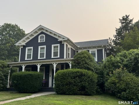 124 Main Street East Hampton CT 06424