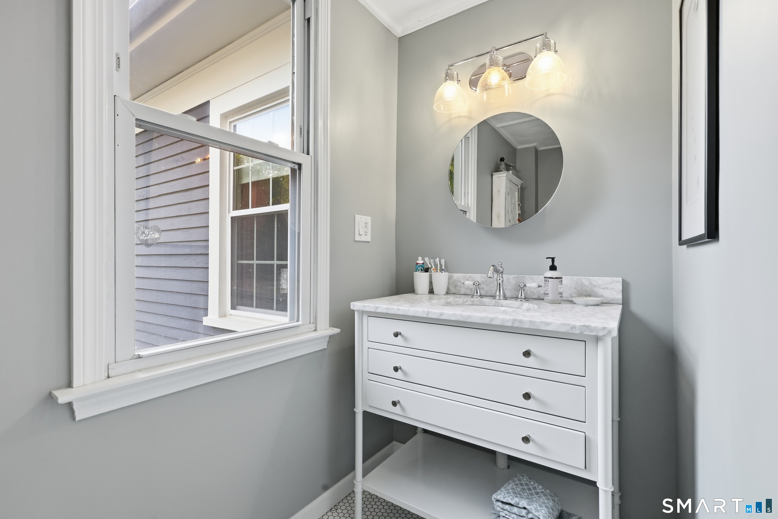 124 Main Street East Hampton CT 06424