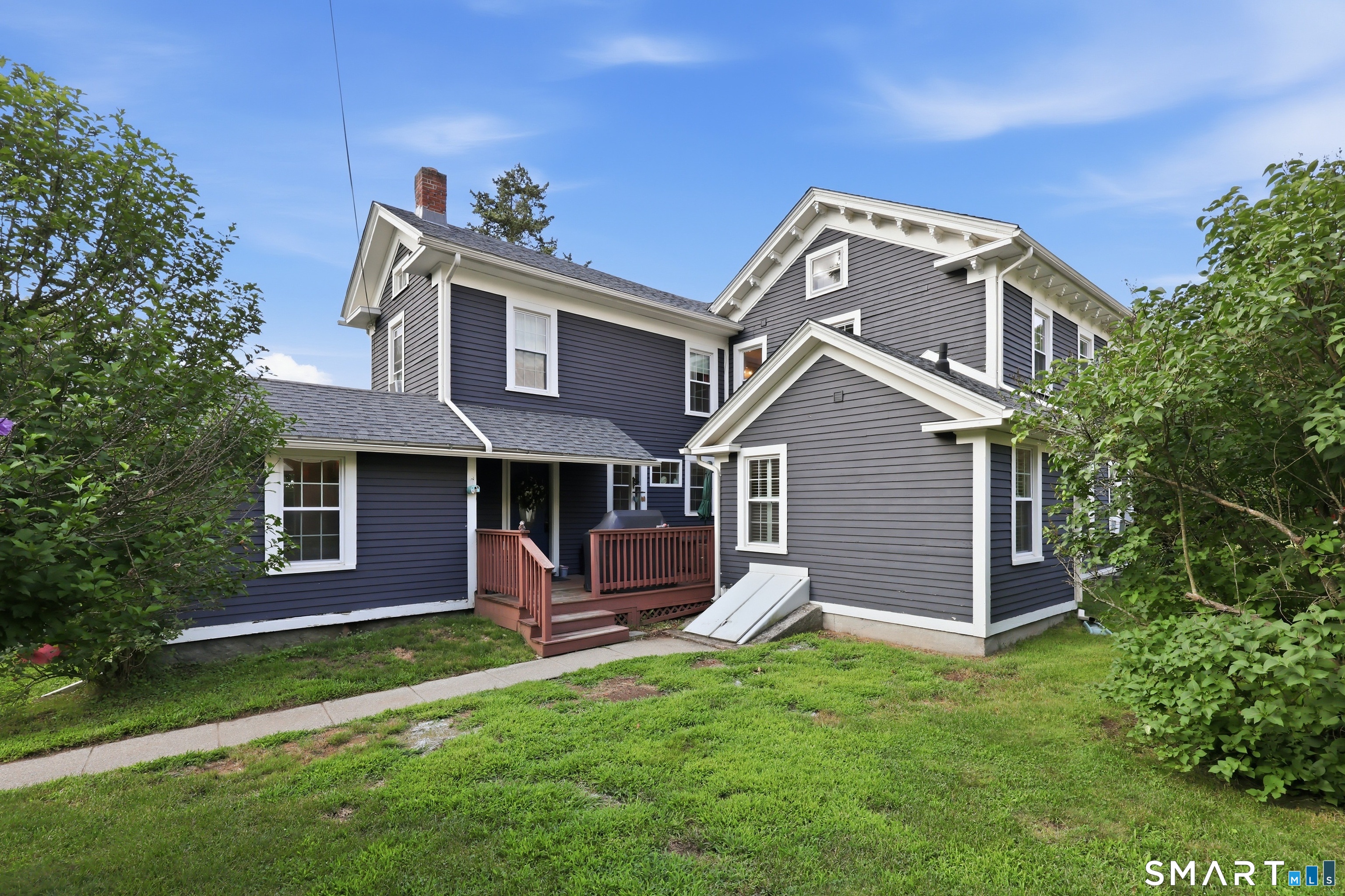 124 Main Street East Hampton CT 06424