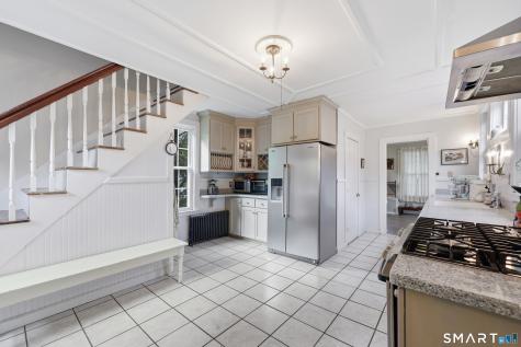 124 Main Street East Hampton CT 06424