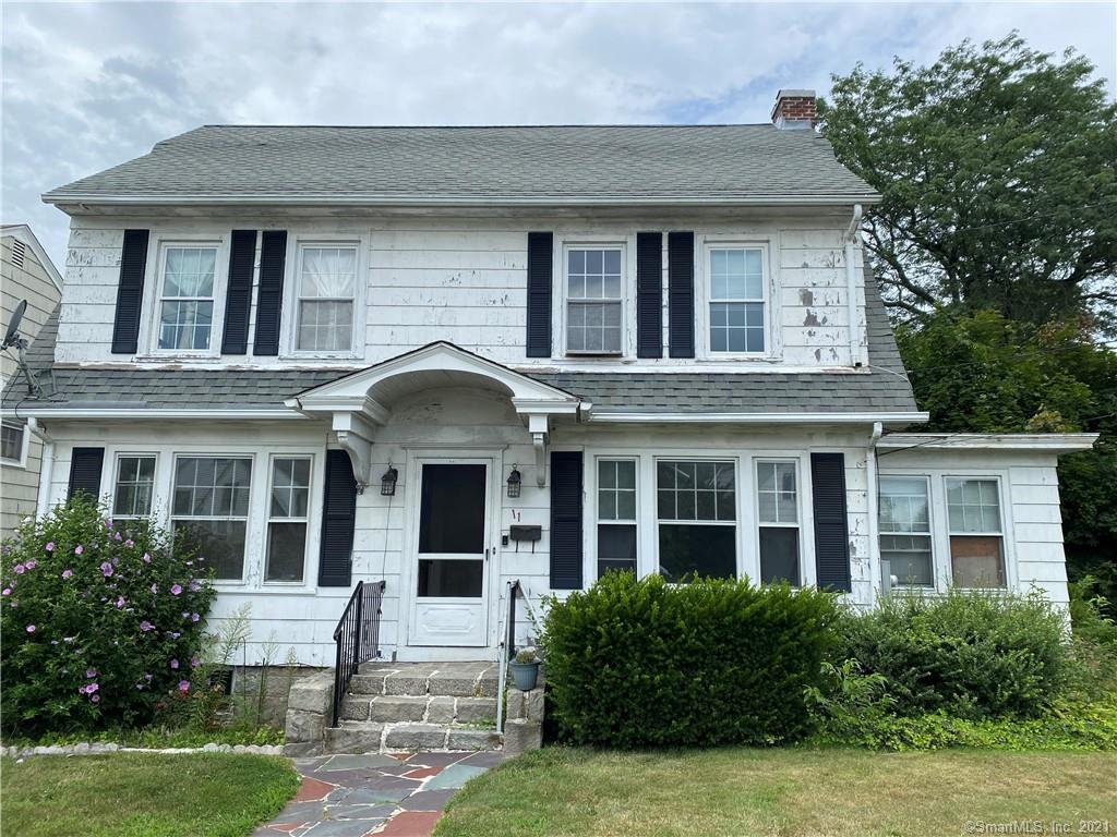 11 Woodlawn Road New London CT 06320