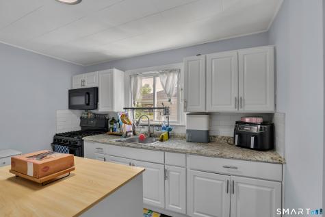 110 Hawthorne Street Manchester CT 06042