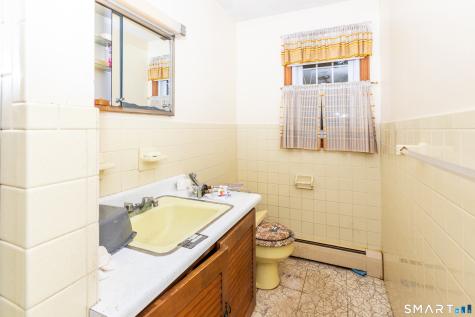 661 Allen Avenue Meriden CT 06451