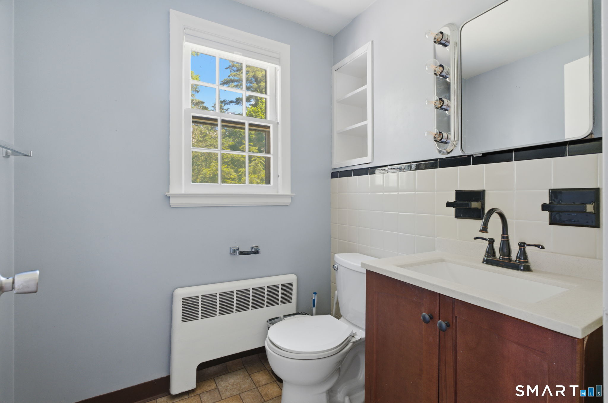2 Tunxis Street Farmington CT 06032