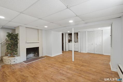 2 Tunxis Street Farmington CT 06032