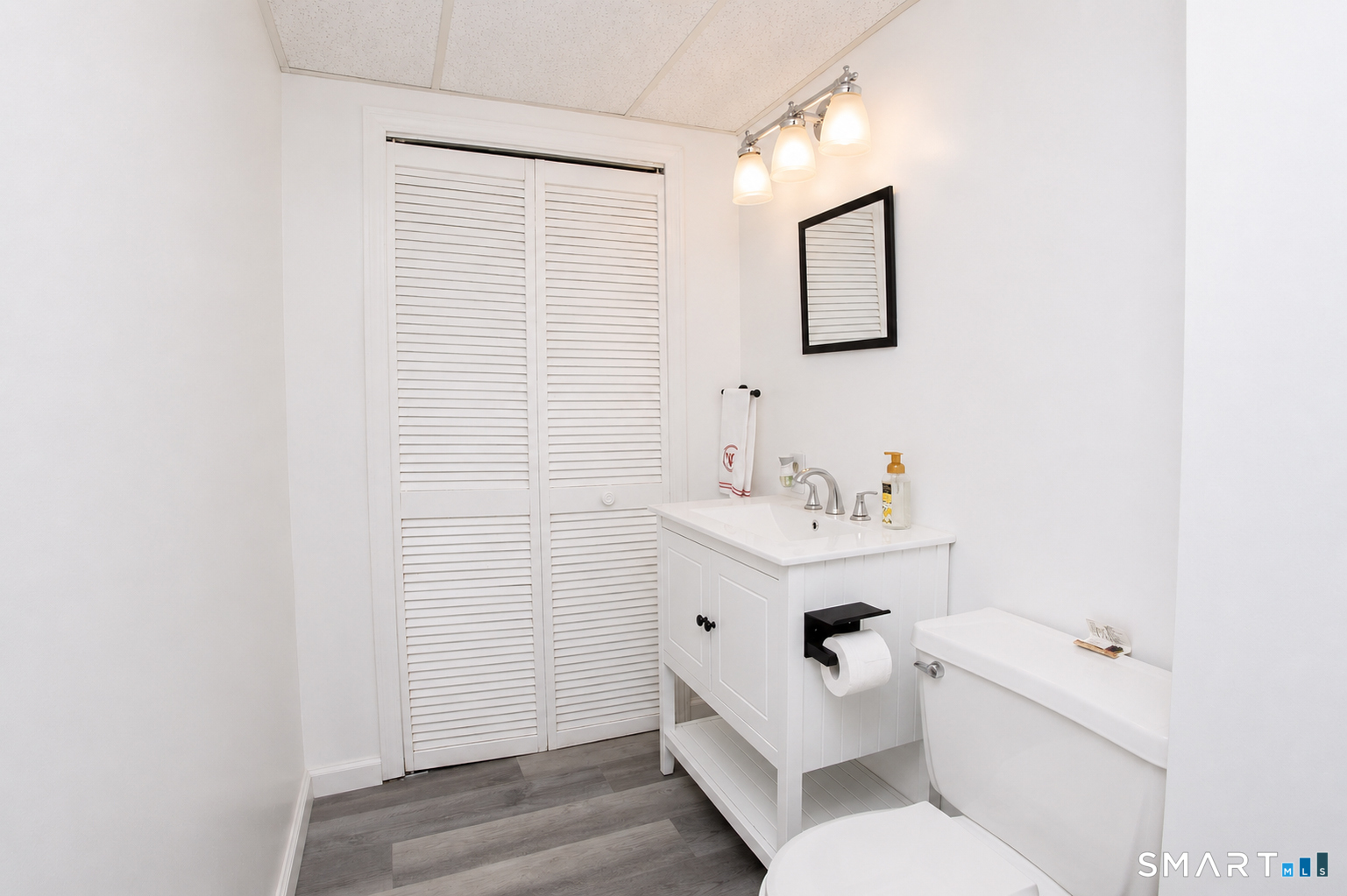 26 Rushleigh Road West Hartford CT 06117