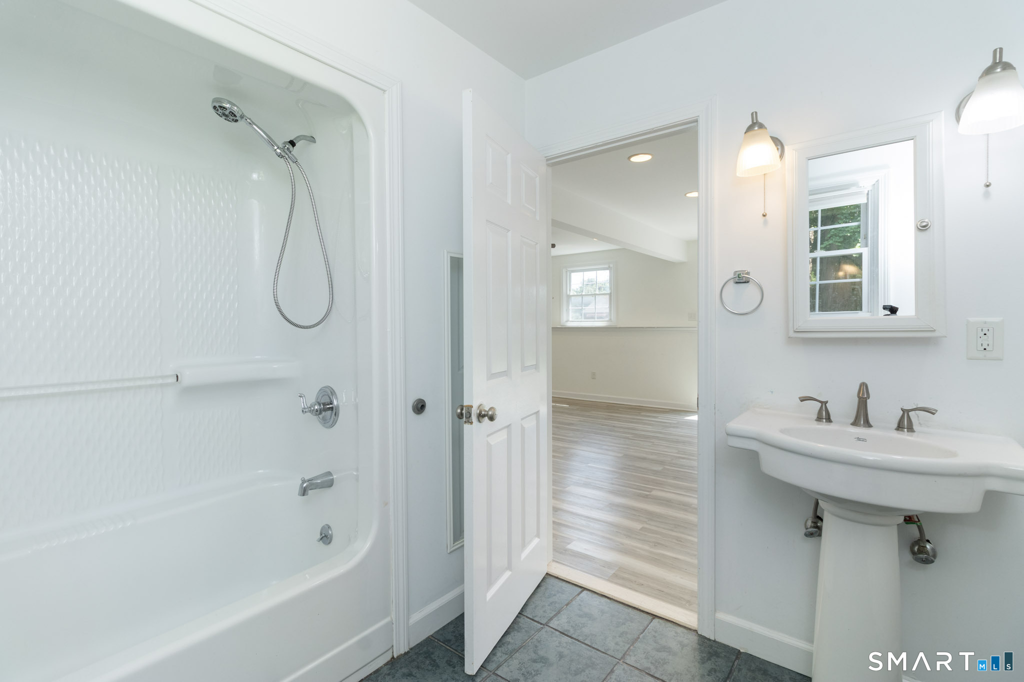 93 Long Island View Road Milford CT 06460