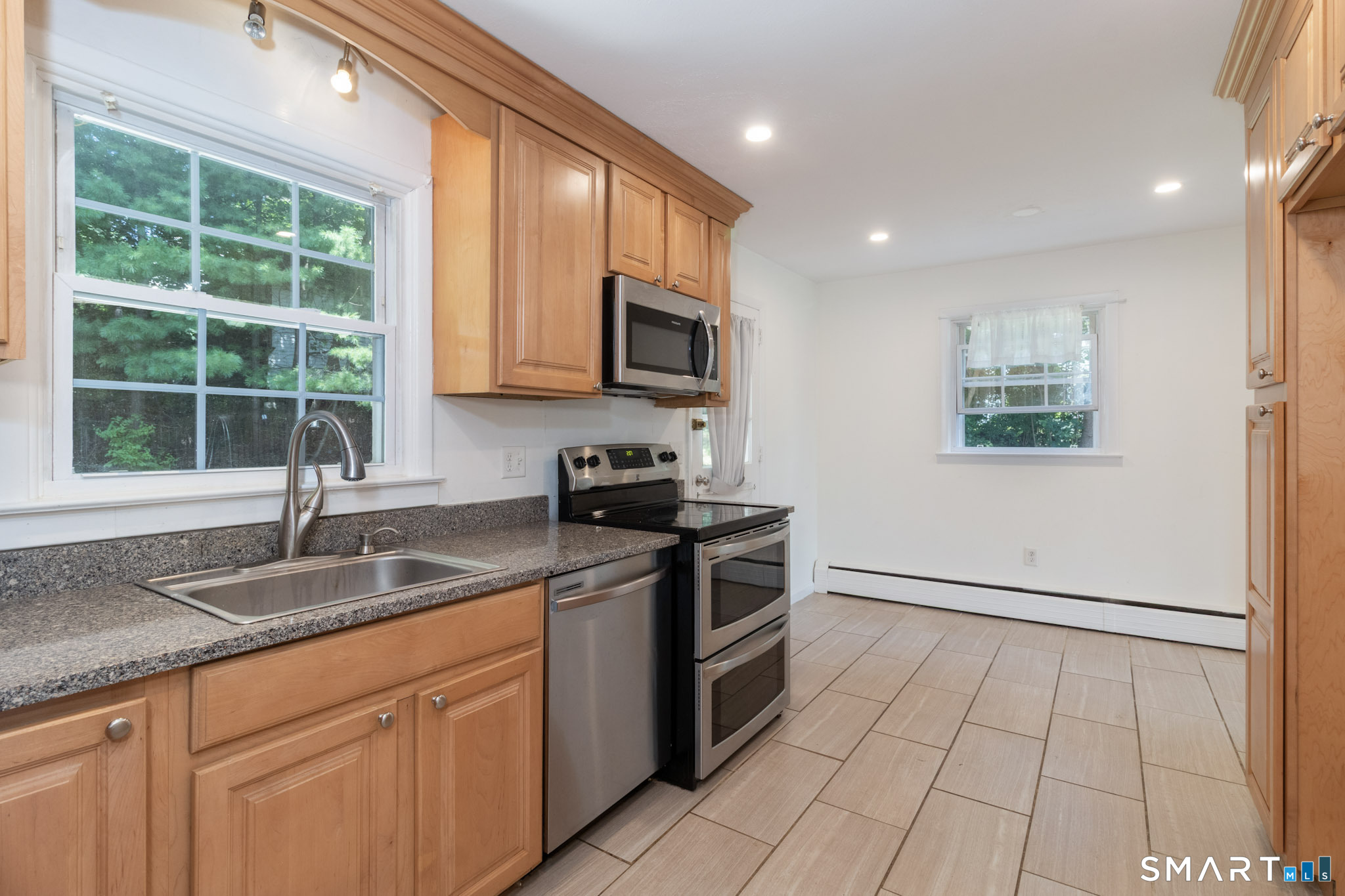 93 Long Island View Road Milford CT 06460