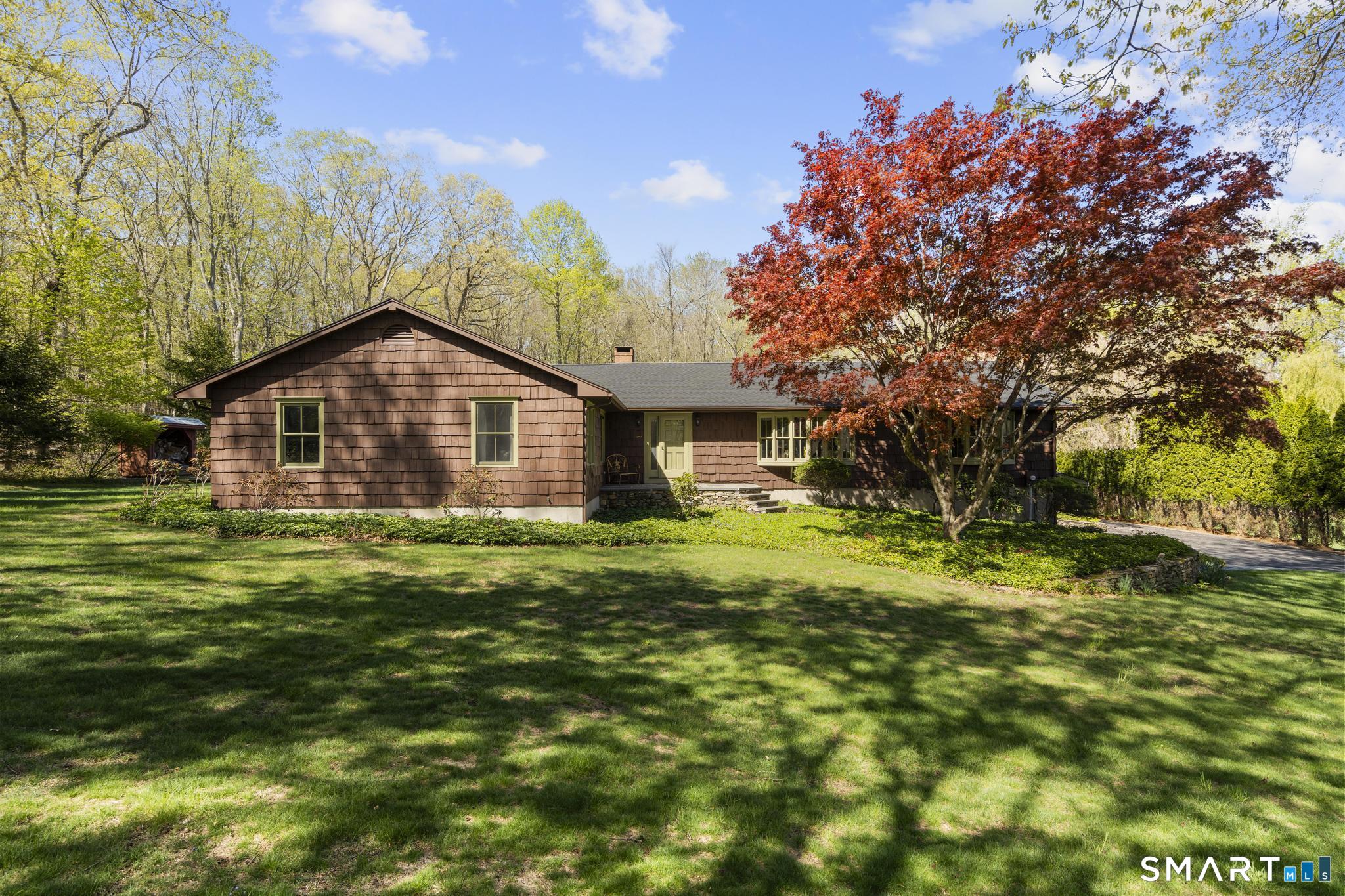 Shelton CT, 19 Hawley Road