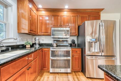 78 Partridge Landing Glastonbury CT 06033