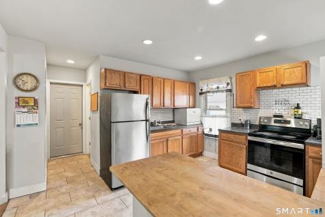 26 Rector Street East Hartford CT 06108
