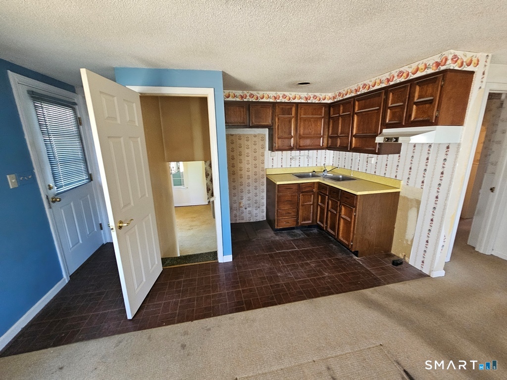 114 Cottage Road Enfield CT 06082