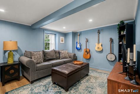 163 Huntingtown Road Newtown CT 06470