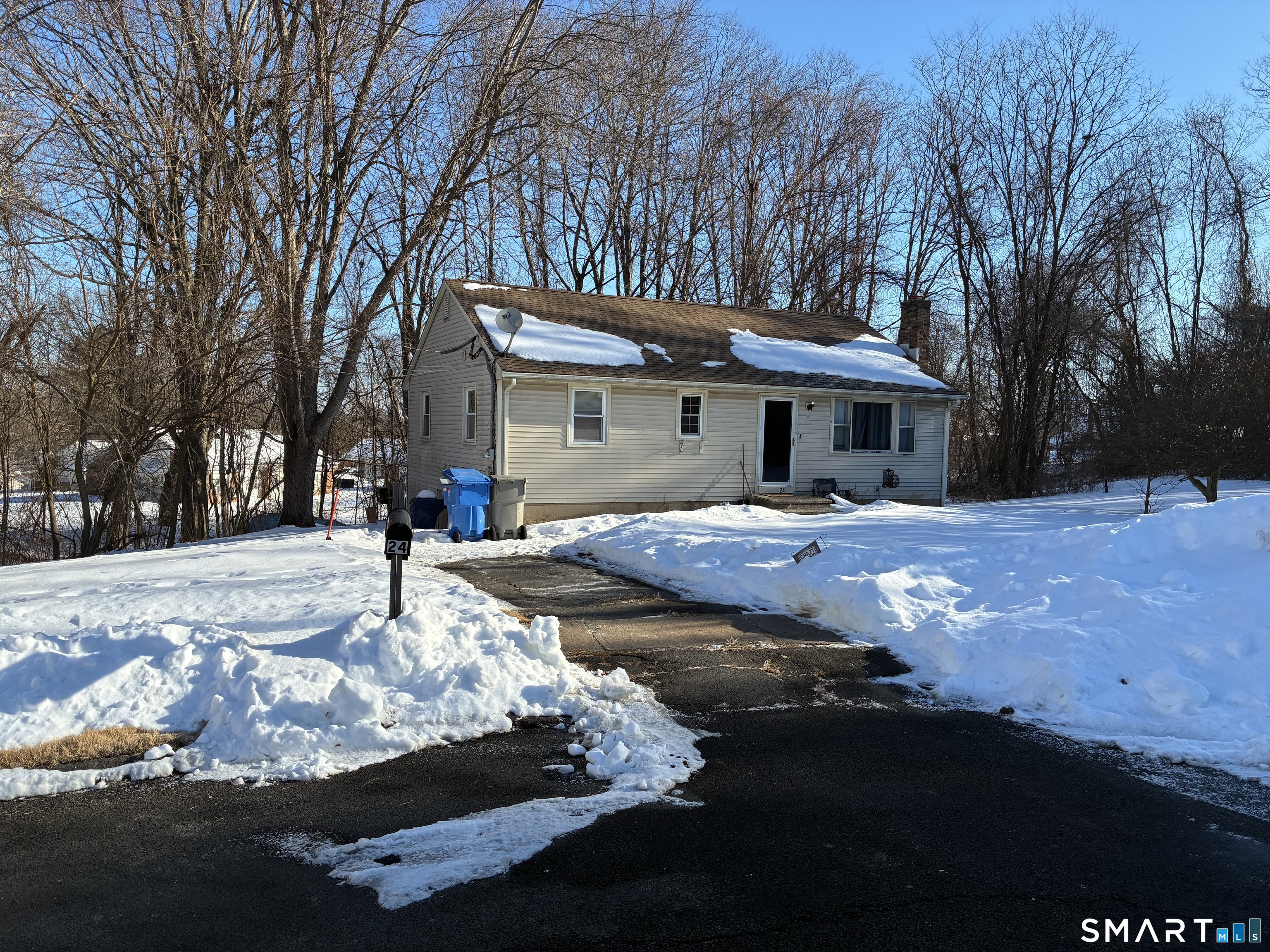 24 Macarthur Court Bristol CT 06010