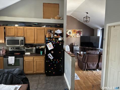 24 Macarthur Court Bristol CT 06010