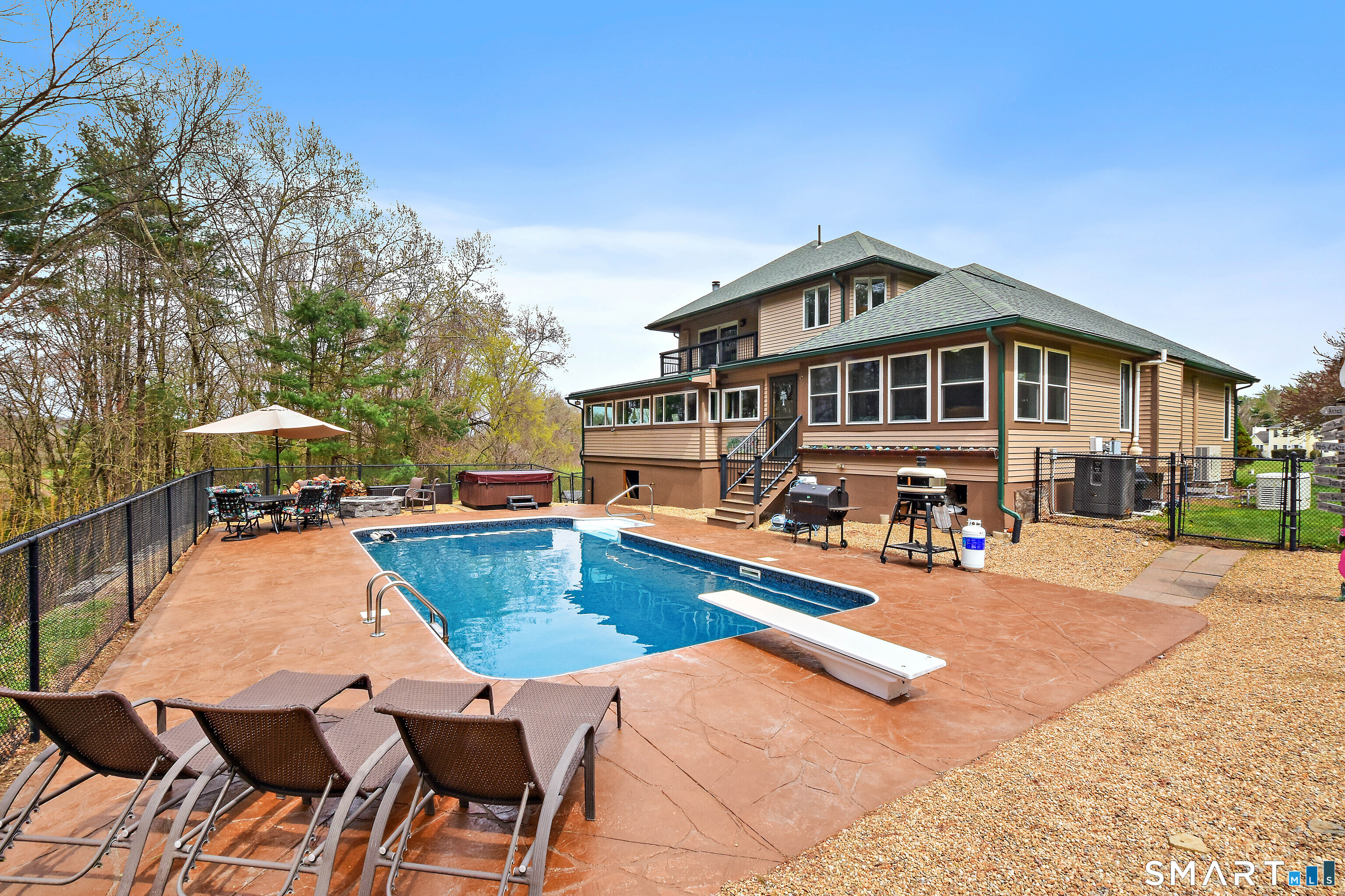 28 Blackmer Downs Road Thompson CT 06255