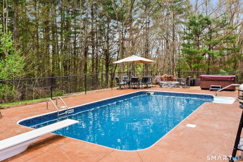 28 Blackmer Downs Road Thompson CT 06255