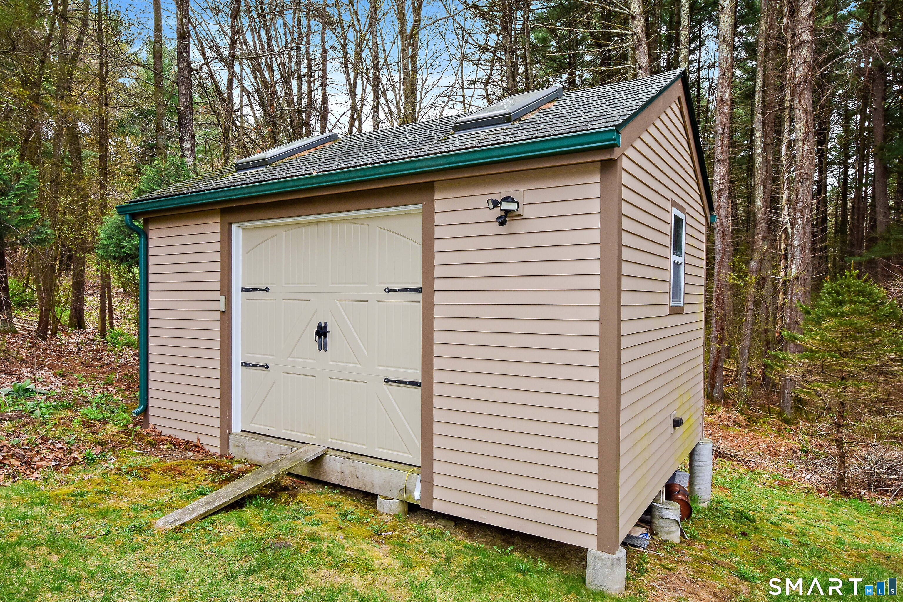 28 Blackmer Downs Road Thompson CT 06255