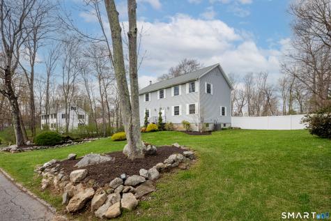 16-A Westview Trail New Fairfield CT 06812