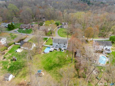16-A Westview Trail New Fairfield CT 06812