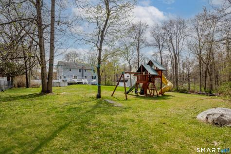 16-A Westview Trail New Fairfield CT 06812