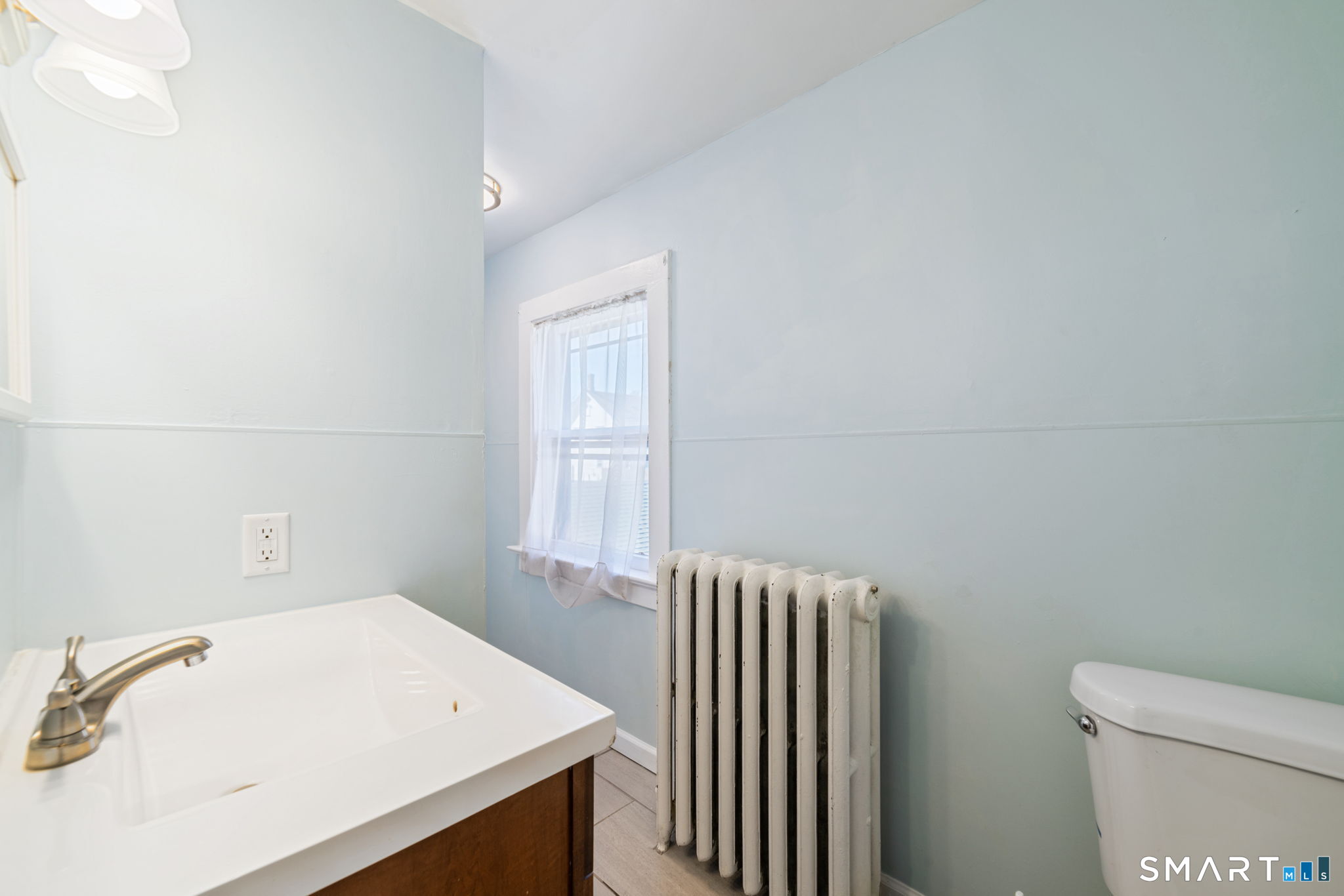 81 Elm Street Thomaston CT 06787