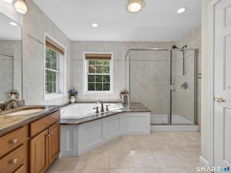 20 Upper Kensington Drive East Lyme CT 06333